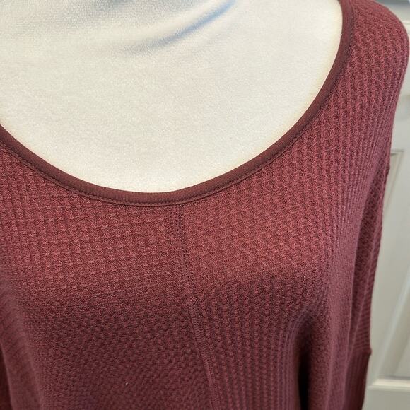 KyeMi Small Burgundy Batwing Waffle Knit Sweater Top NWOT - Picture 3 of 12